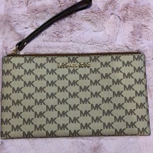 Michael Kors clutch